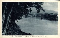 CPA Grenoble Les Bords de l'Isere et la Tronche 