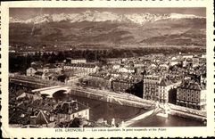 CPA Grenoble les vieux quartiers le pont suspendu et les Alpes 