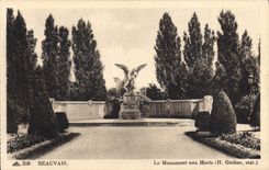 CPA Beauvais le Monument aux Morts 
