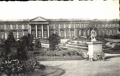 CPA Compiegne Le Chateau la facade cote du Parc 