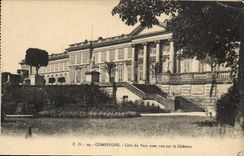 CPA Compiegne Coin du Parc avec sur le Chateau 