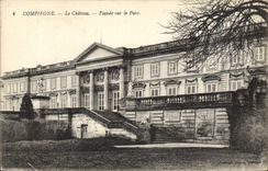 CPA Compiegne le Chateau Facade sur le Parc 