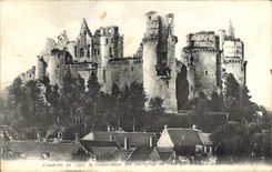 CPA Chateau de Pierrefonds construit en 1390 la restauration fut entroprise en 1858 par le Duc 