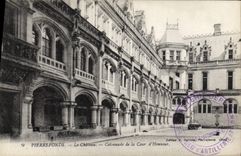 CPA Pierrefonds Le Chateau Colonnade de la Cour d'Honneur 