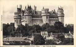 CPA Pierrefonds Oise Son Chateau feodal 