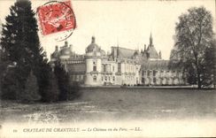 CPA Chateau de Chantilly le Chateau vu du Parc 