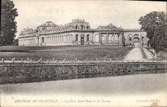 CPA Chateau de Chantilly La Porte Saint Denis et les Ecuries 