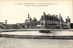 CPA Chateau de Chantilly Vue prise du Parterre 