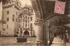 CPA Chateau de Pierrefonds Une Colonnade et 