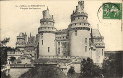 CPA Chateau de Pierrefonds vue prise des Remparts 