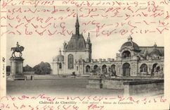 CPA Chateau de Chantilly Cote sud est Statue du Connetable 