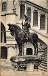 CPA Chateau de Pierrefonds Statue de Louis d'Orleans par Fremiet 