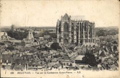 CPA Beauvais Vue sur la Cathedrale Saint Pierre 