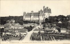 CPA Pierrefonds Vue generale Cote Sud Ouest du Chateau 