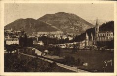 CPA Lourdes la Basilique et le Pic du Jer 