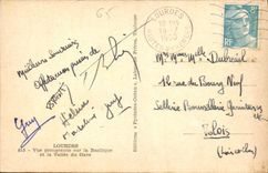 CPA Lourdes Vue plongeante sur la Basilique et la Vallee du Gave 