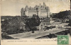 CPA Chateau de Pierrefonds Vue prise du Lac 