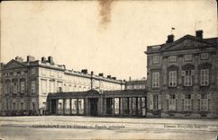 CPA Compiegne Le Chateau Facade principale 
