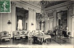CPA Compiegne Le Chateau Salon des Familles 