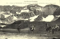 REPRO Cirque de Troumouse Partie Gauche au Centre le Pic de la Munia 