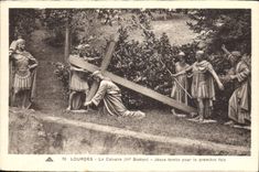 CPA Lourdes Le Calvaire Jesus tombe pour la premiere fois 