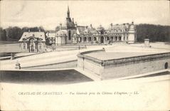 CPA Chateau de Chantilly Vue Generale prise du Chateau d'Engbien 