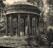 CPA Versailles S et O Trianon Le Temple de l'Amour 