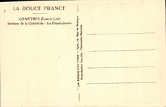 CPA Chartres Eure et Loir Interieur de la Cathedrale Le Deambulatoire 