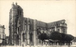 CPA Dreux Eglise Saint Pierre 