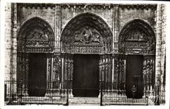 CPA Chartres Eure et Loir La Cathedrale Le Grand Portail 