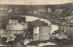 CPA Vue sur Chateau Gaillard et le Petit Andely 