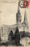 CPA Chartres La Cathedrale vue de la Place du Chatelet 