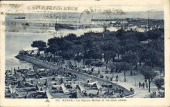 CPA Royan Le Square Botton et les deux Jetees 