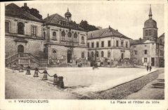 CPA Vaucouleurs La Place et l'Hotel de Ville 