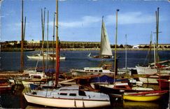 CPM Royan Le Front de Mer vu du Port de Plaisance Bateaux