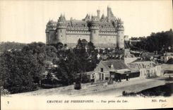 CPA Chateau de Pierrefonds Vue prise du Lac 