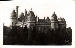 CPA Pierrefonds Oise Le Chateau Cote Est 