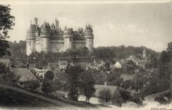 CPA Pierrefonds Le Chateau et l'Eglise 