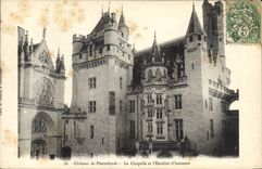 CPA Chateau de Pierrefonds La Chapelle et l'Escalier d'honneur 