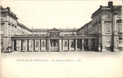 CPA Chateau de Compiegne La Facade et l'Entree 