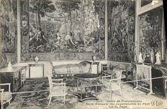CPA Palais de Fontainebleau Salon d'attente des Appartementes du Pape Lit du Pape 