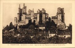 CPA Pierrefonds le Chateau en ruines construit en 1190 restaure en 1858 par Viollet le Duc 