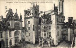 CPA Chateau de Pierrefonds la Chapelle et l'Escalier d'Honneur 
