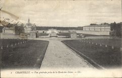 CPA Chantilly vue generale prise de la Route des Lions 