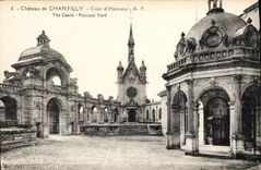 CPA Chateau de Chantilly Cour d'Honneur 