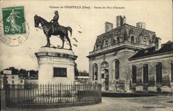CPA Chateau de Chantilly Oise Statue du Duc d'Aumale 