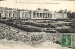 CPA Versailles Palais du Grand Trianon Facade sur les Jardins 