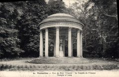 CPA Versailles Parc du Petit Trianon le Temple de l'Amour 