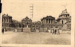 CPA Versailles le Chateau facade du Palais 