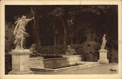 CPA les Petit Tableaux de Versailles la Fontaine de Diane Diane tenant un arc par Desjardins 